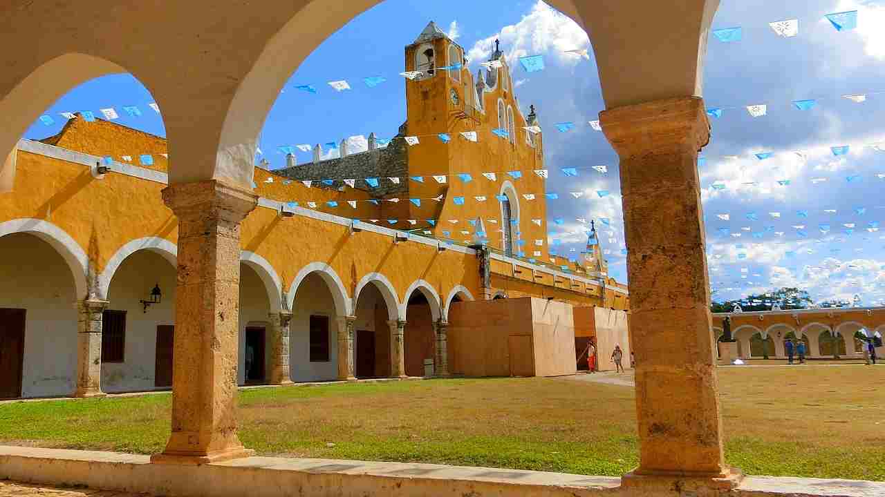 MEXIQUE YUCATAN (2)-compressed