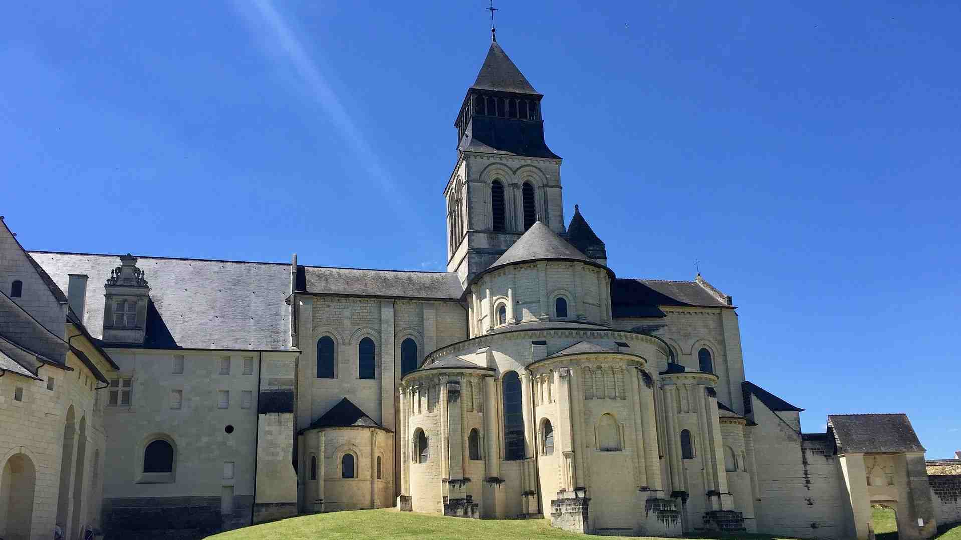 SAUMUR (3)-compressed