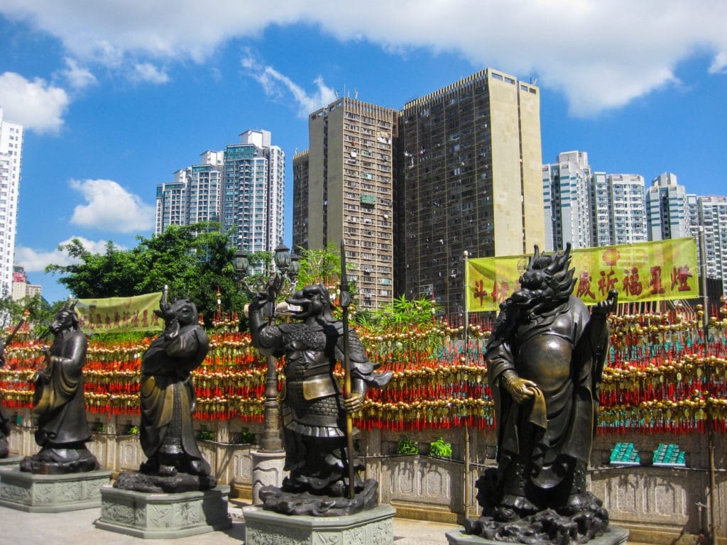 Vangabonds Wandering Hong Kong Statues du temple Sik Sik Yuen