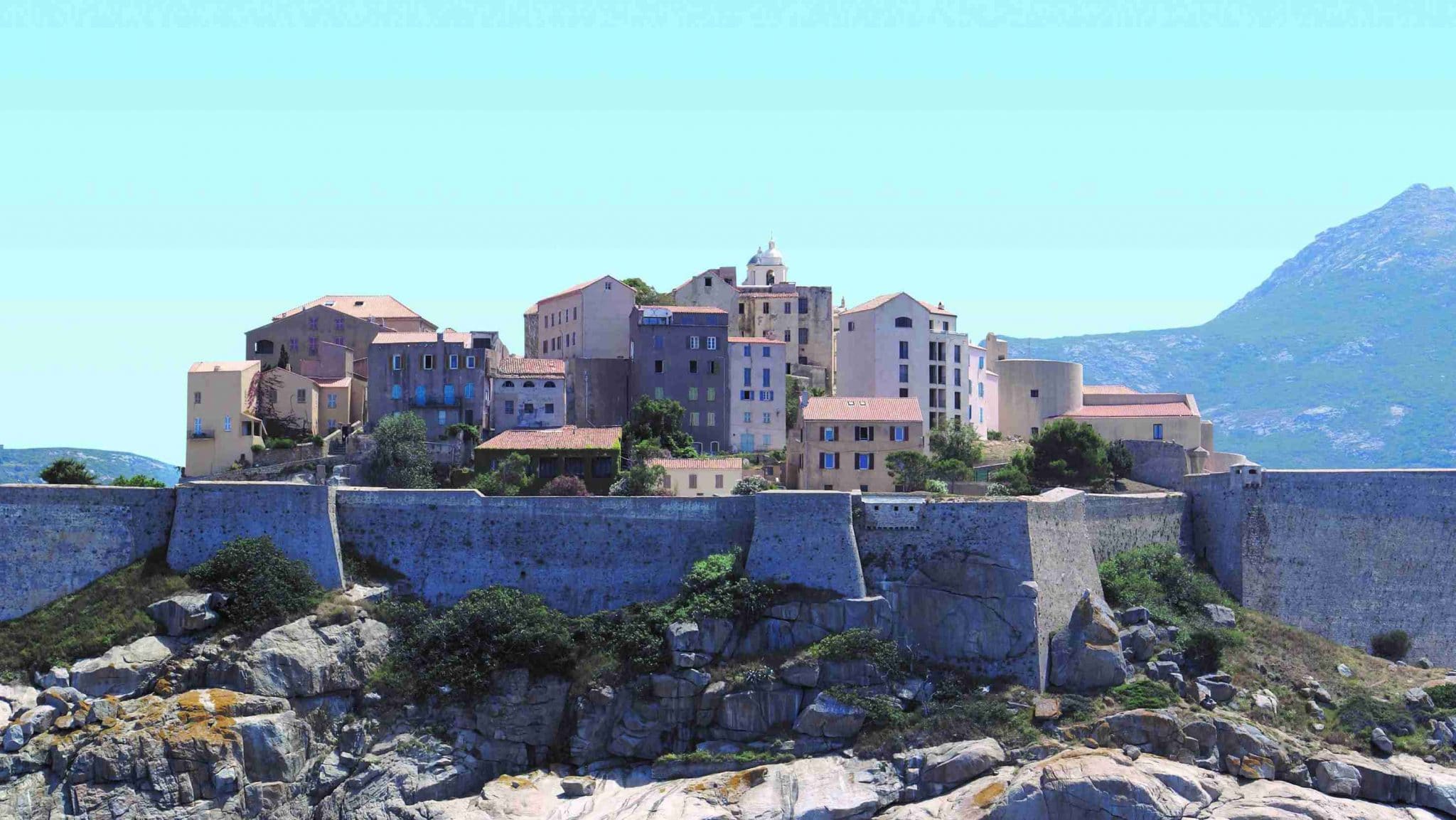 Corse-Mer-Mediterranee-Calvi©CroisiEurope-compressed