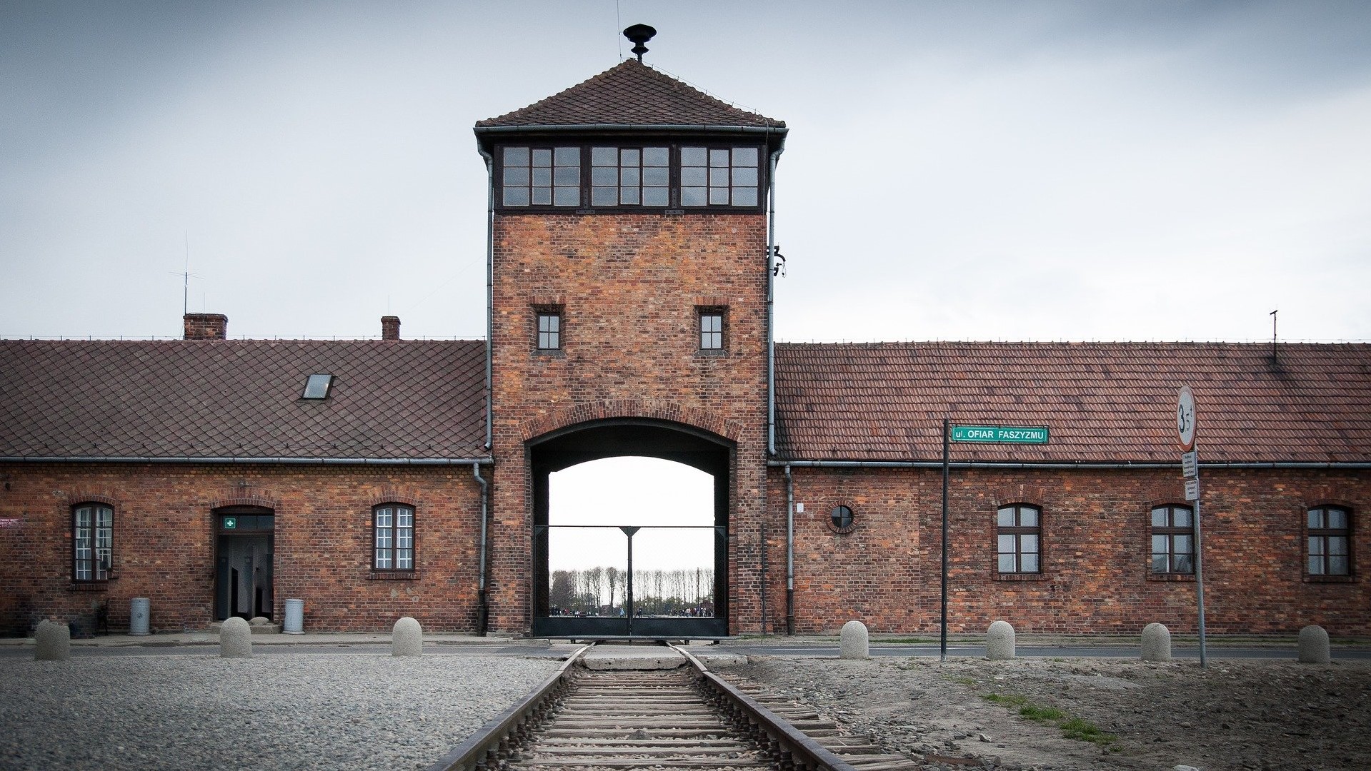 POLOGNE AUSCHWITZ (13B)